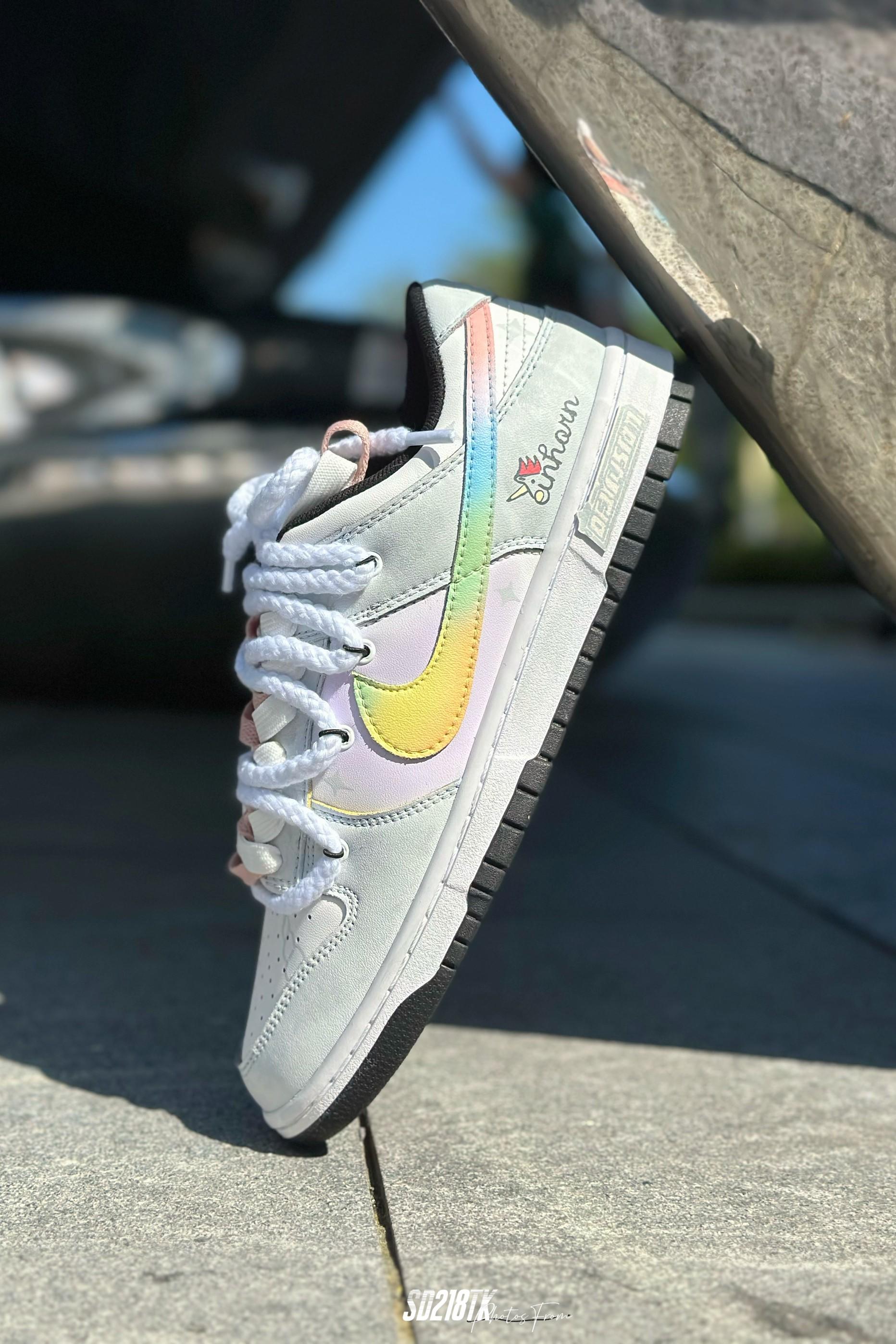 定制届的达芬奇|迷幻星黎闪耀定制耐克